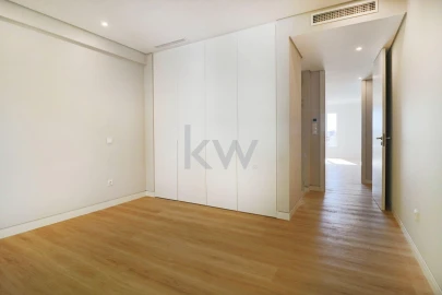 Apartamento T3 para Venda em Carcavelos e Parede
