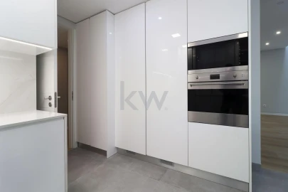 Apartamento T3 para Venda em Carcavelos e Parede