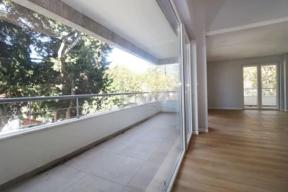 Apartamento T3 para Venda em Carcavelos e Parede