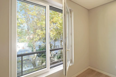 Apartamento T3 para Venda em Carcavelos e Parede