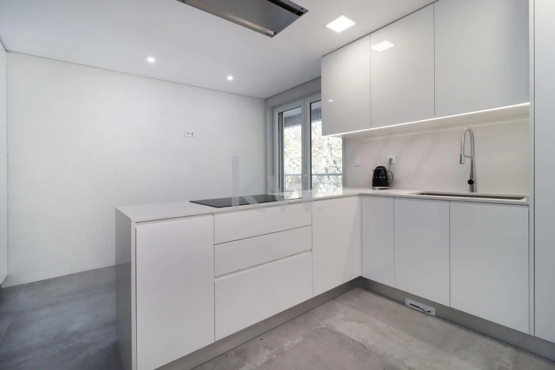 Apartamento T3 para Venda em Carcavelos e Parede Foto 20