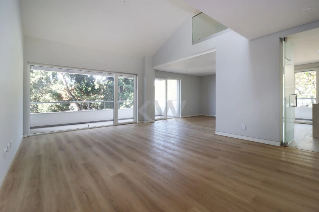 Apartamento T3 para Venda em Carcavelos e Parede Foto 7