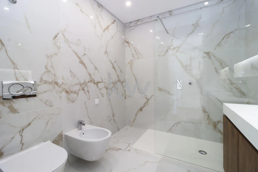 Apartamento T3 para Venda em Carcavelos e Parede Foto 65