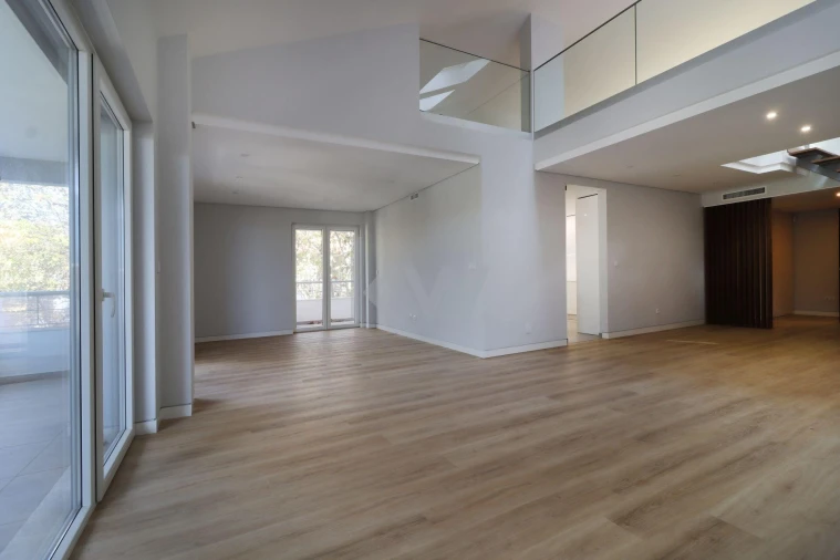 Apartamento T3 para Venda em Carcavelos e Parede Foto 11