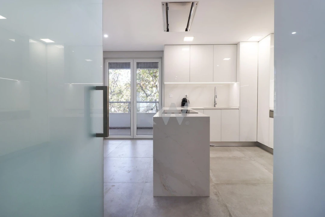 Apartamento T3 para Venda em Carcavelos e Parede Foto 12