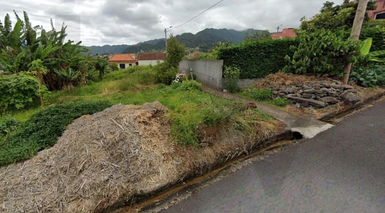 Terreno para Venda em São Roque do Faial Foto 8