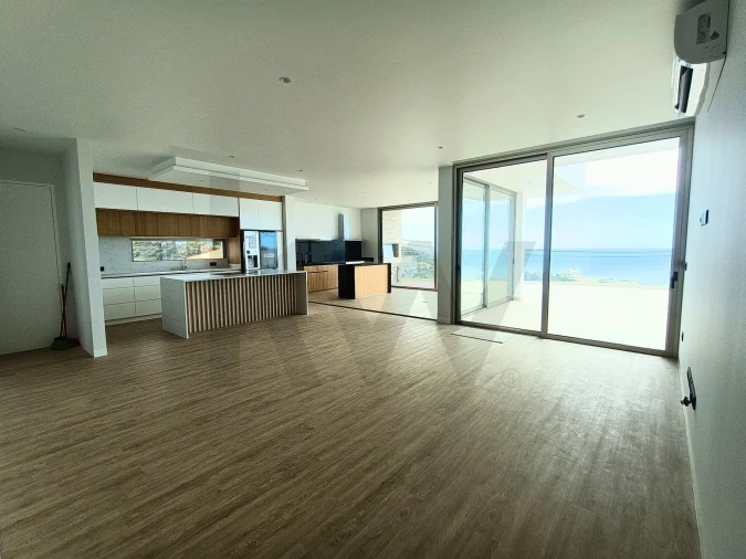 Moradia T3 para Venda em Estreito da Calheta Foto 17