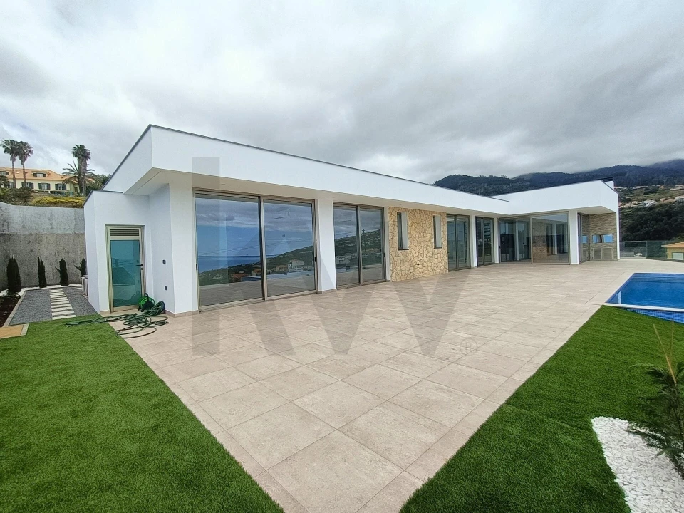 Moradia T3 para Venda em Estreito da Calheta Foto 26