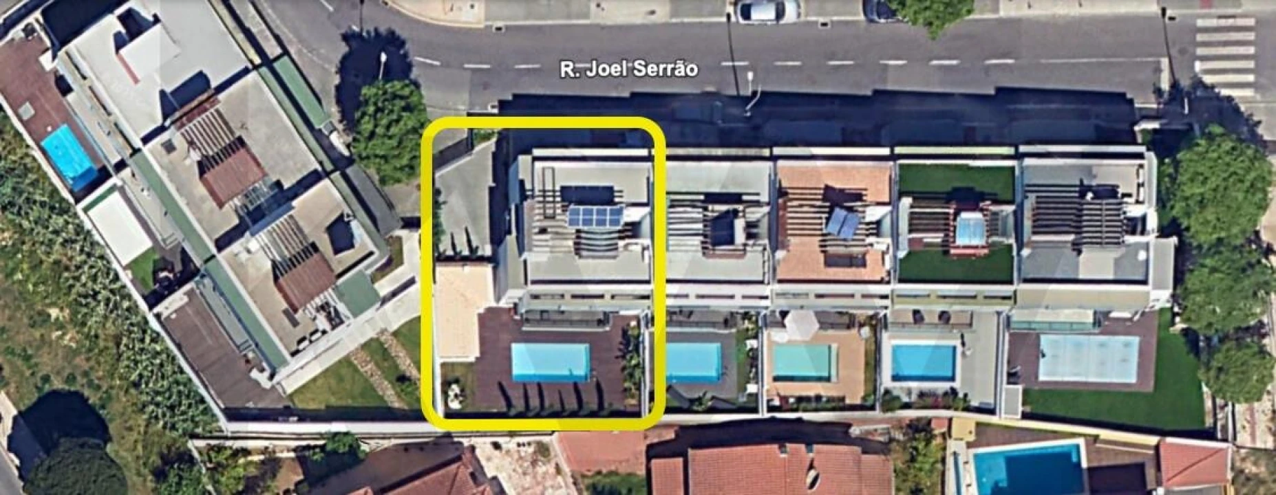 Moradia T4 para Venda em Barcarena Foto 2