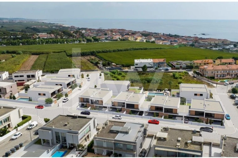 Moradia T3 para Venda em Vila Chã Foto 20