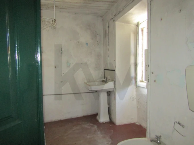 Moradia T3 para Venda em Espírito Santo, Nossa Senhora da Graça e São Simão Foto 8