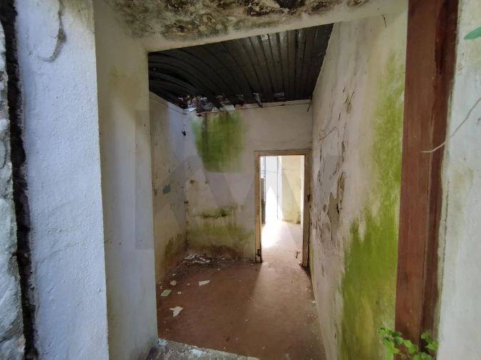 Moradia T3 para Venda em Monchique Foto 8