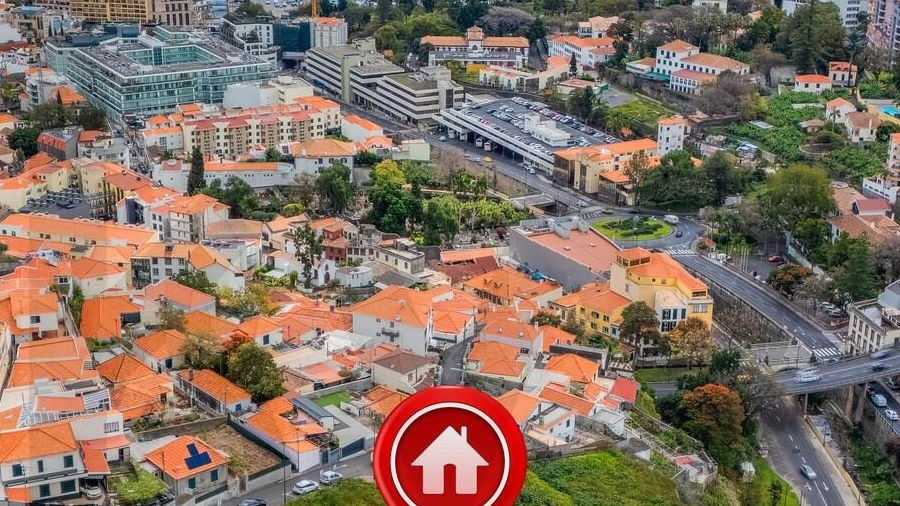 Terreno para Venda em Funchal (São Pedro)