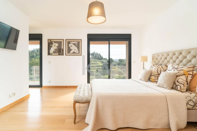 Moradia T4 para Venda em São Pedro de Alva e São Paio de Mondego Foto 12