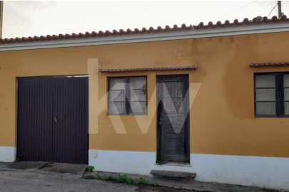 Moradia T3 para Venda em Requeixo, Nossa Senhora de Fátima e Nariz