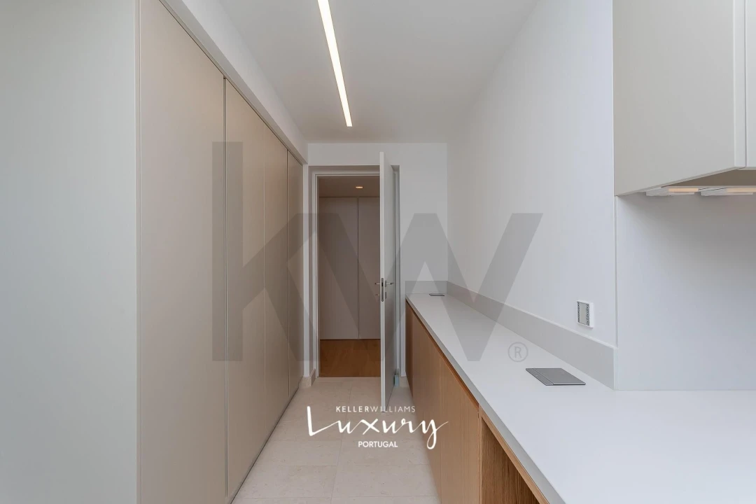 Apartamento T4 para Venda em Alvalade Foto 34