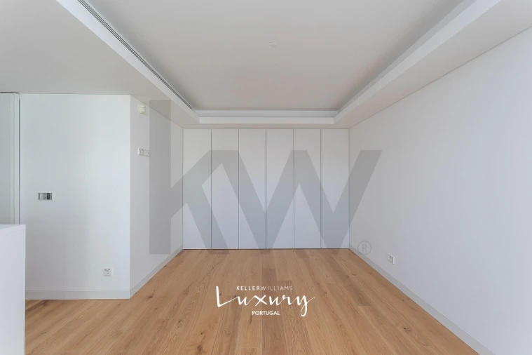 Apartamento T4 para Venda em Alvalade Foto 35