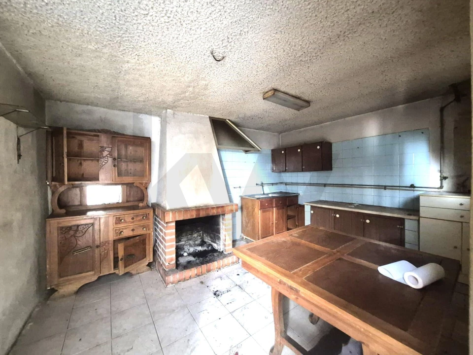 Moradia T3 para Venda em Trouxemil e Torre de Vilela Foto 6