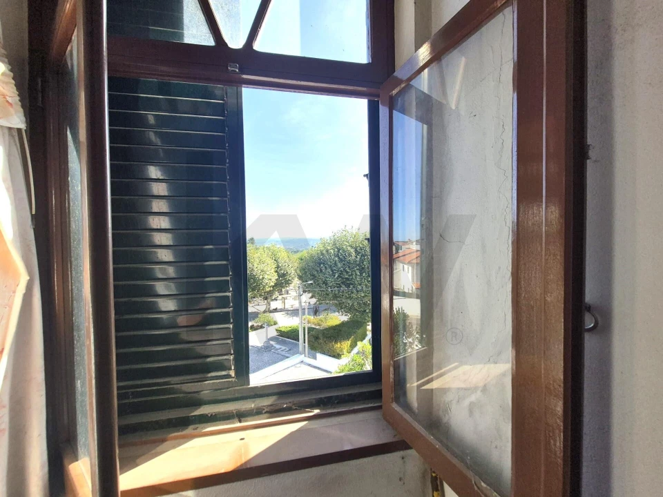 Moradia T3 para Venda em Trouxemil e Torre de Vilela Foto 4