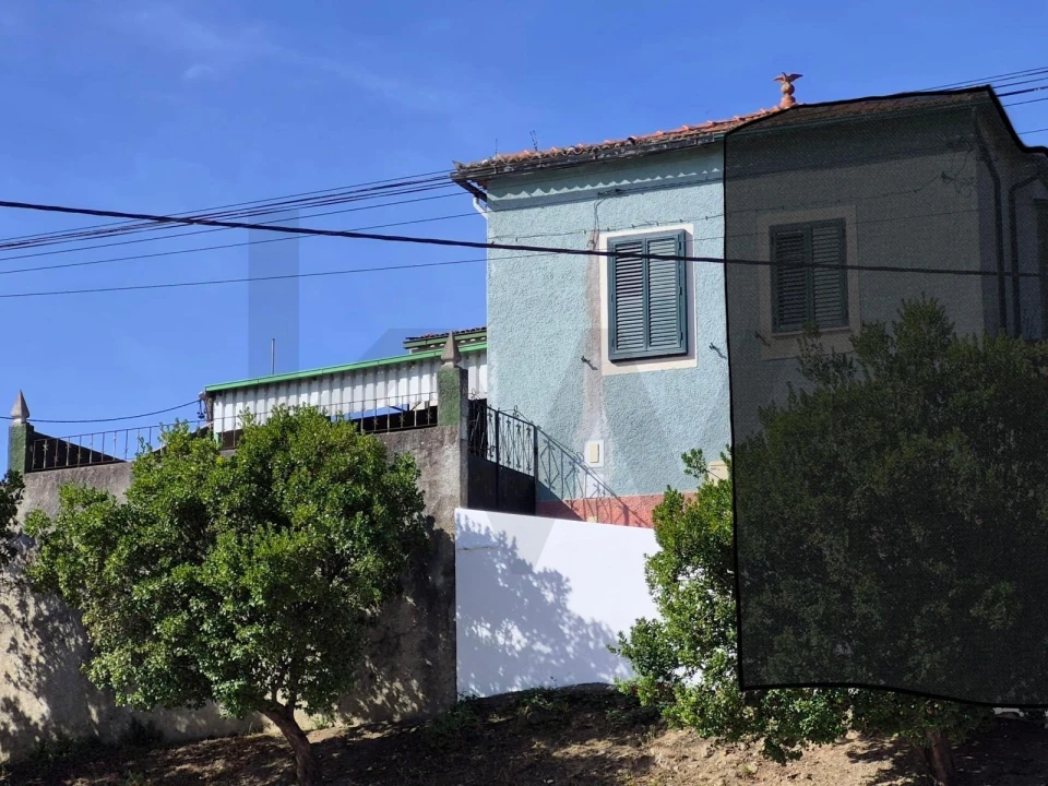 Moradia T3 para Venda em Trouxemil e Torre de Vilela Foto 3