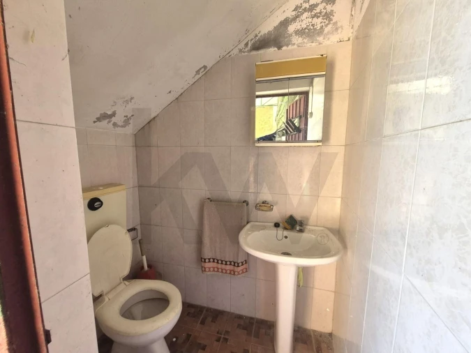 Moradia T3 para Venda em Trouxemil e Torre de Vilela Foto 17