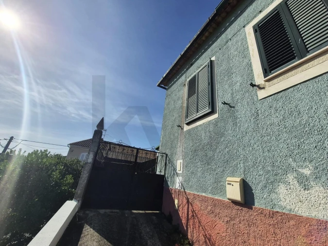 Moradia T3 para Venda em Trouxemil e Torre de Vilela Foto 2