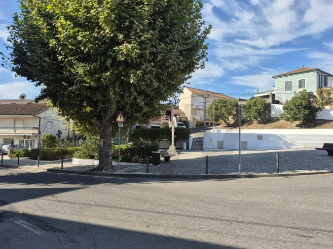 Moradia T3 para Venda em Trouxemil e Torre de Vilela Foto 19