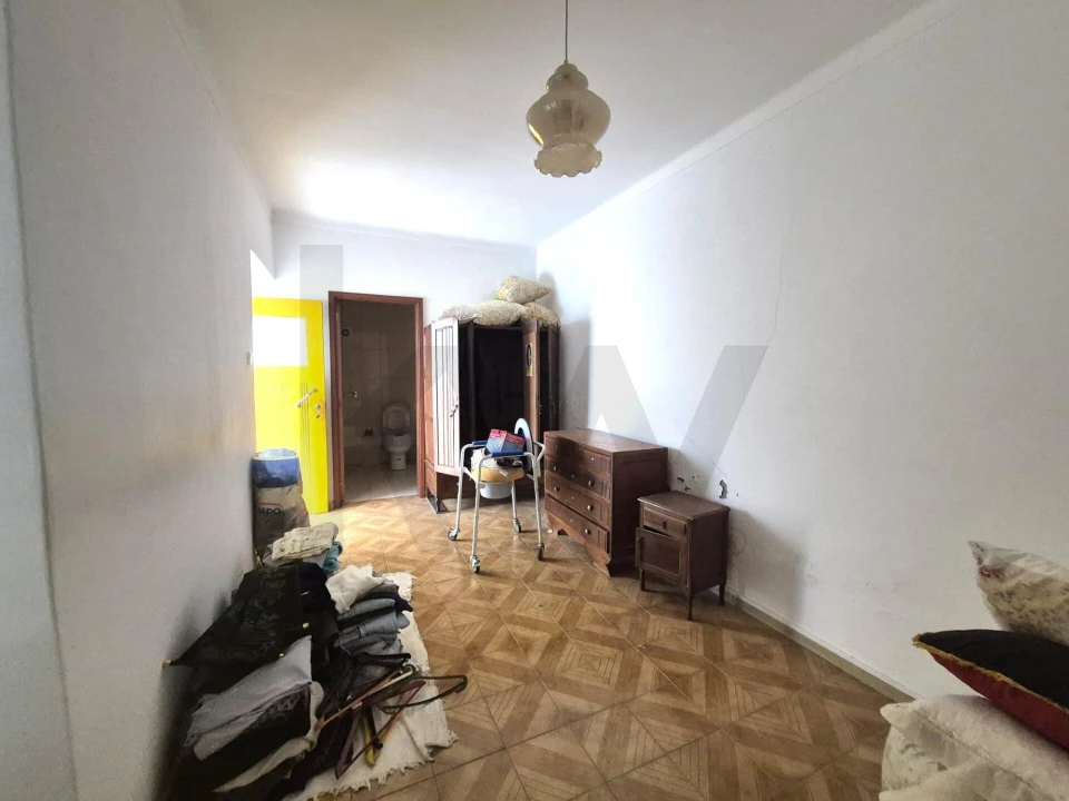 Moradia T3 para Venda em Trouxemil e Torre de Vilela Foto 12