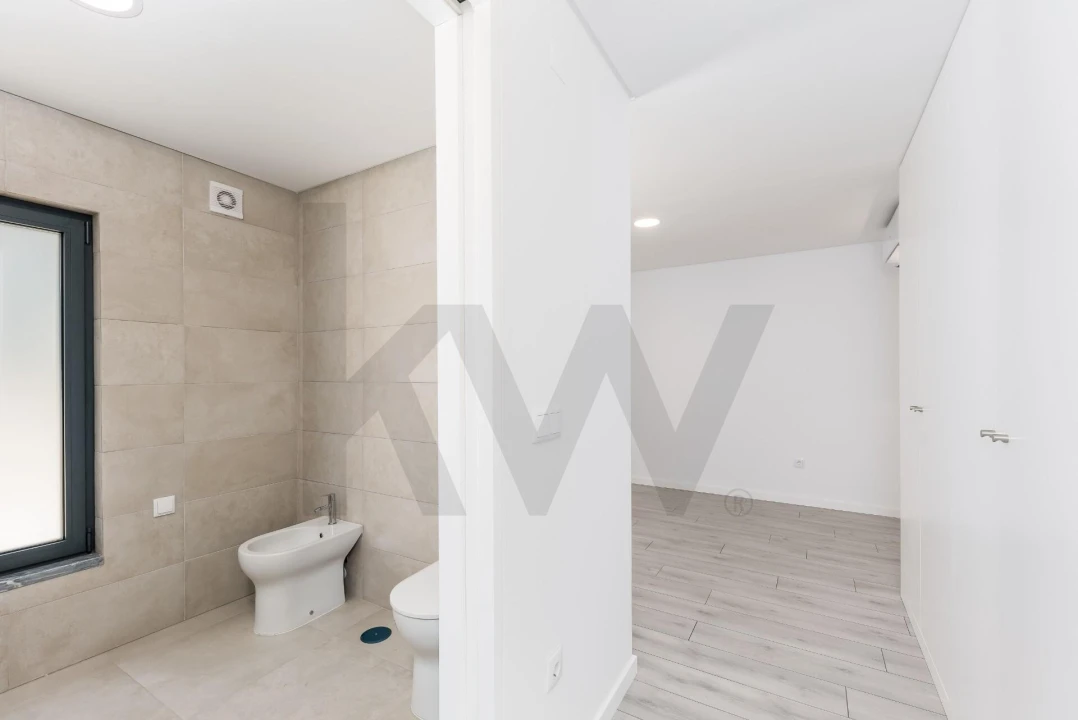 Moradia T3 para Venda em Pontinha e Famões Foto 26