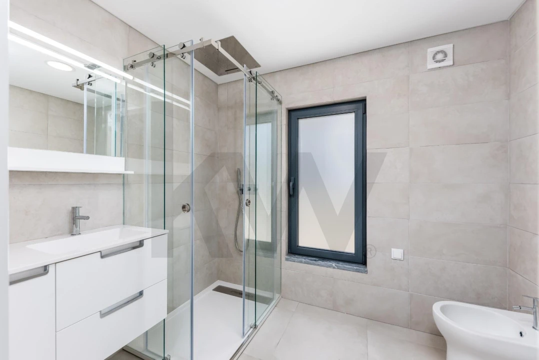 Moradia T3 para Venda em Pontinha e Famões Foto 19