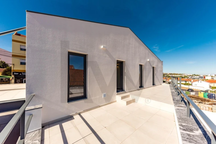 Moradia T3 para Venda em Pontinha e Famões Foto 61