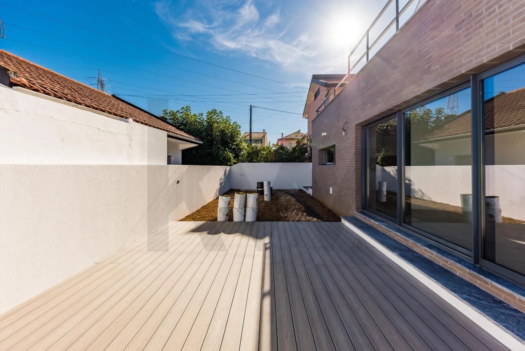 Moradia T3 para Venda em Pontinha e Famões Foto 46