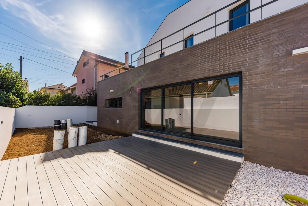 Moradia T3 para Venda em Pontinha e Famões Foto 47