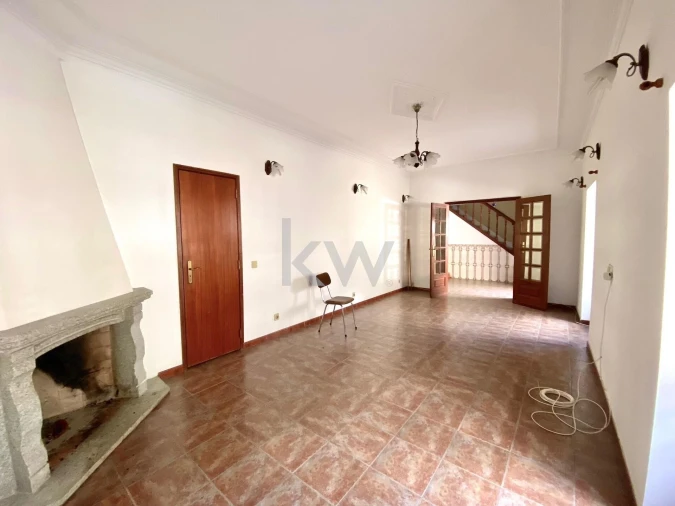 Moradia T6 para Venda em Alpedrinha Foto 2