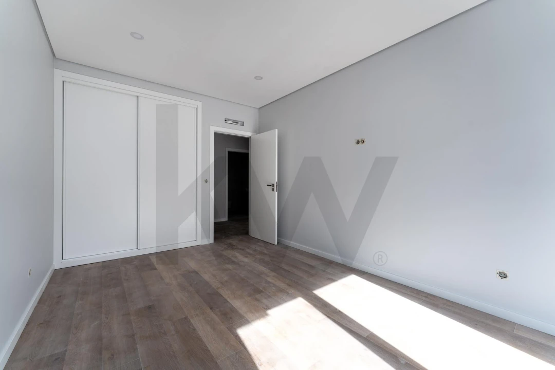 Moradia T3 para Venda em Santo Isidoro Foto 12