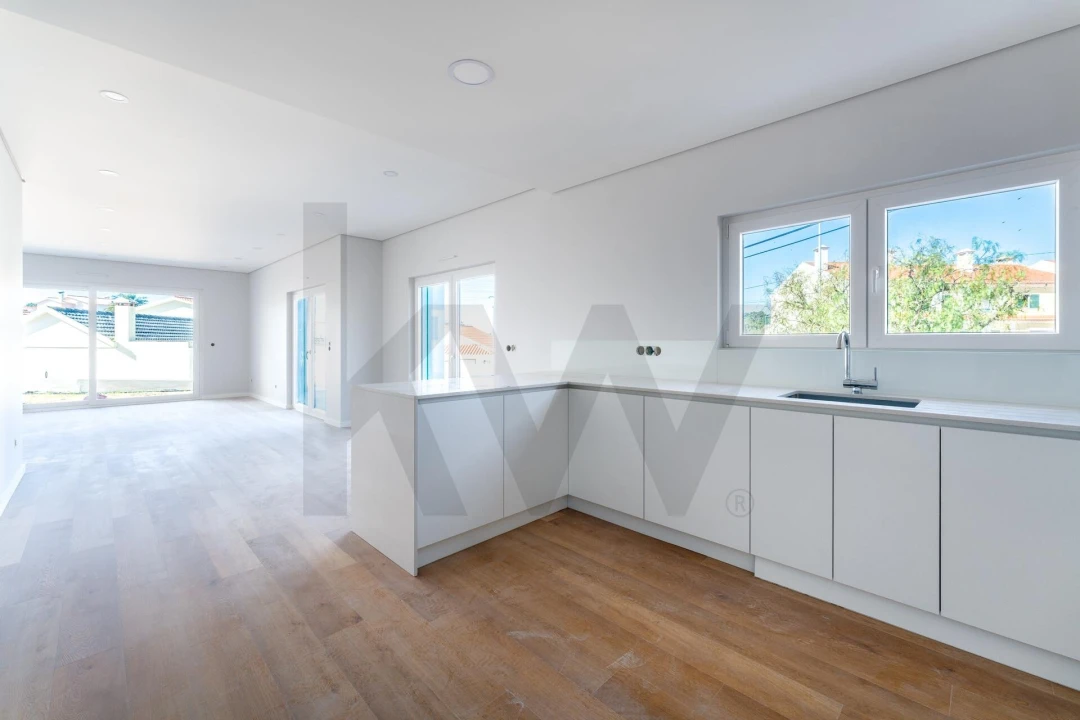 Moradia T3 para Venda em Santo Isidoro Foto 5