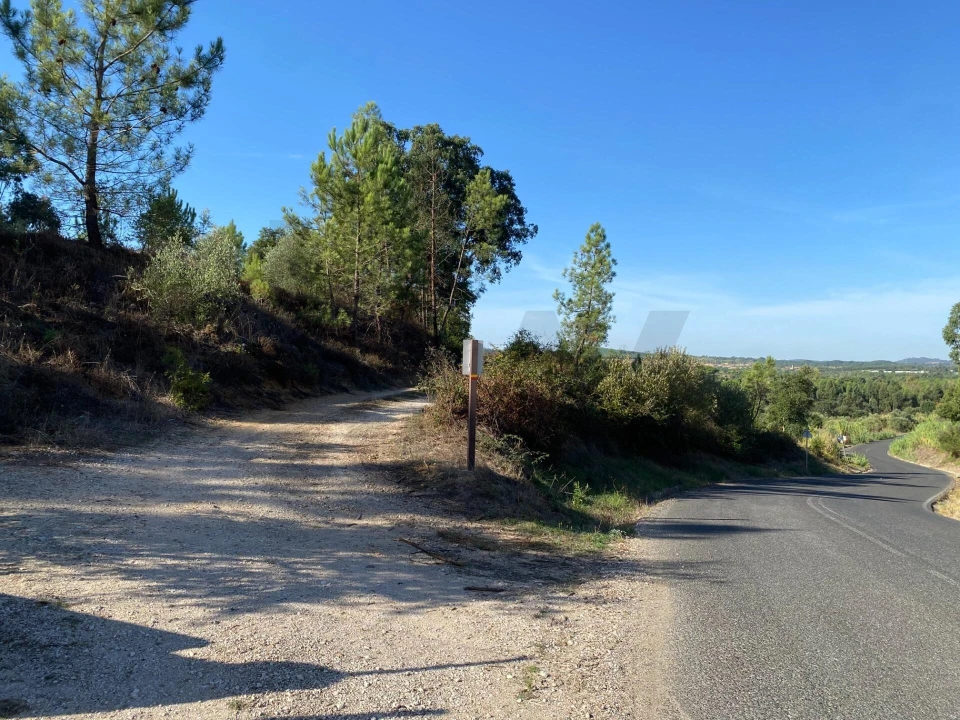Terreno para Venda em Arrouquelas Foto 1