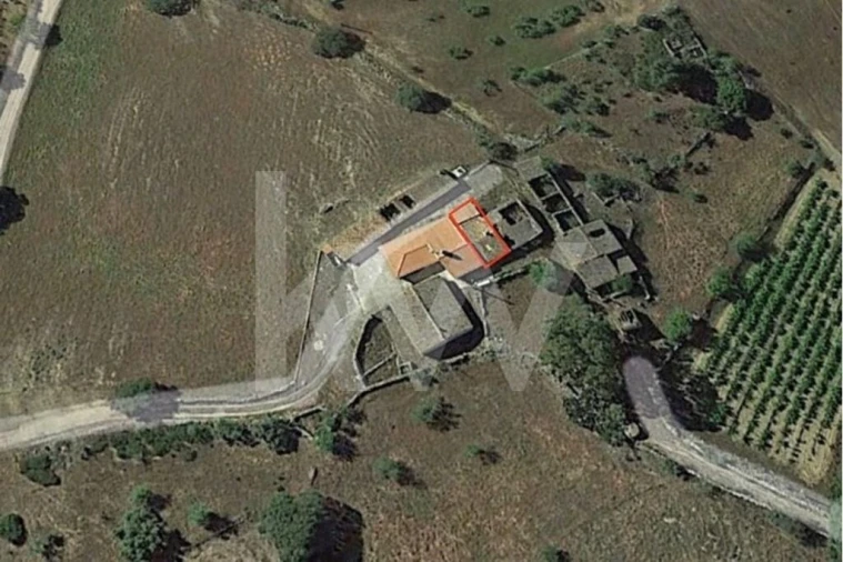 Moradia T1 para Venda em Martim Longo Foto 19