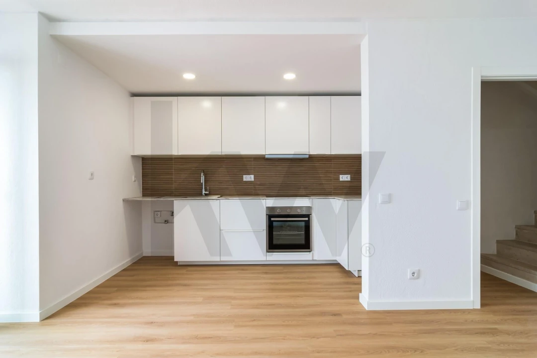 Moradia T4 para Venda em Sesimbra (Santiago) Foto 7