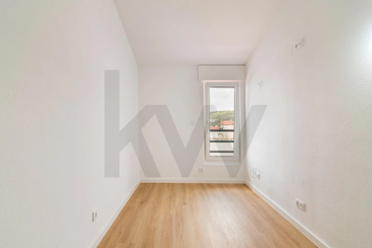 Moradia T4 para Venda em Sesimbra (Santiago) Foto 28