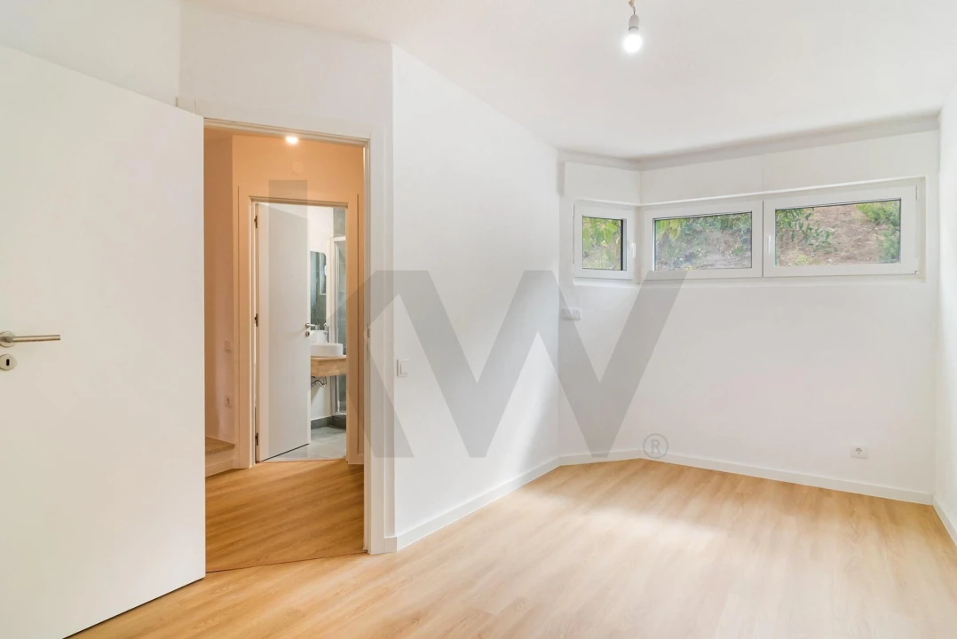 Moradia T4 para Venda em Sesimbra (Santiago) Foto 17