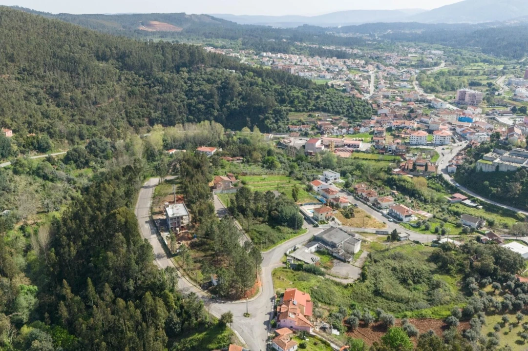 Terreno para Venda em Miranda do Corvo Foto 3