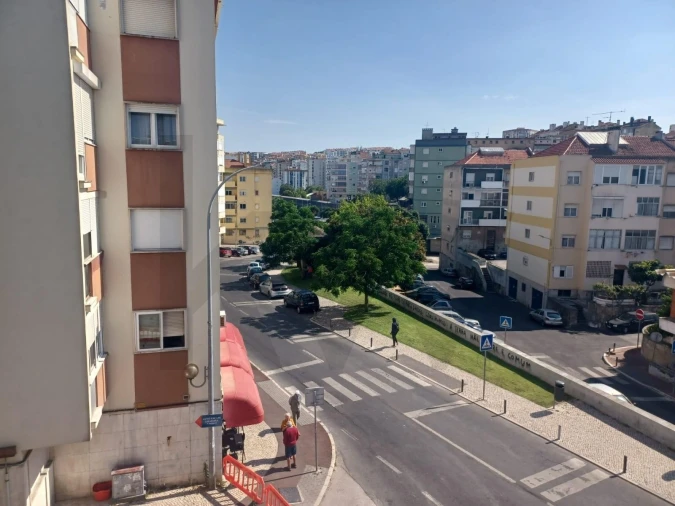 Apartamento T3 para Venda em Alfragide Foto 7