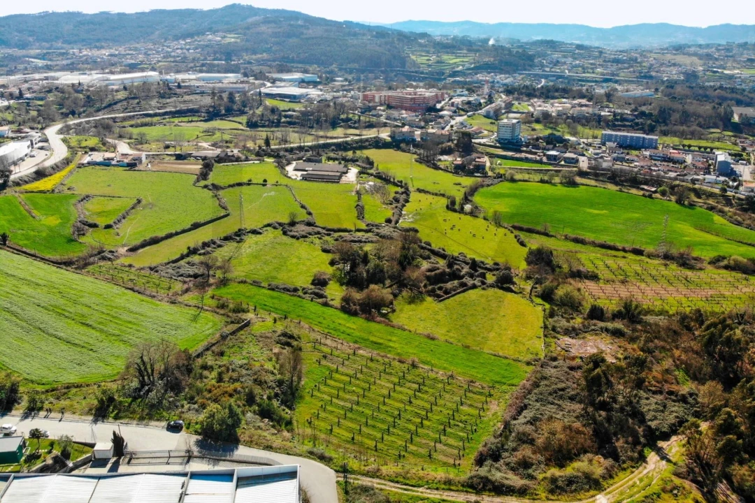 Terreno para Venda em Gondar Foto 3
