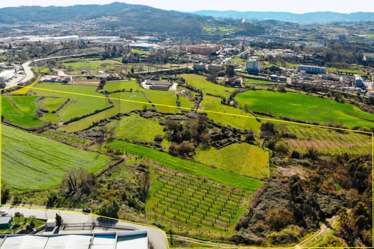 Terreno para Venda em Gondar