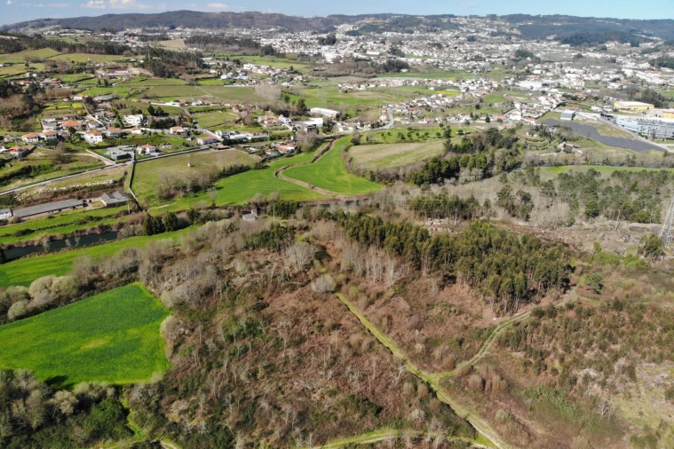 Terreno para Venda em Gondar Foto 56
