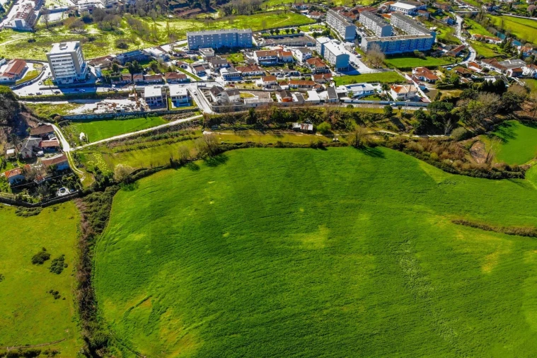 Terreno para Venda em Gondar Foto 63