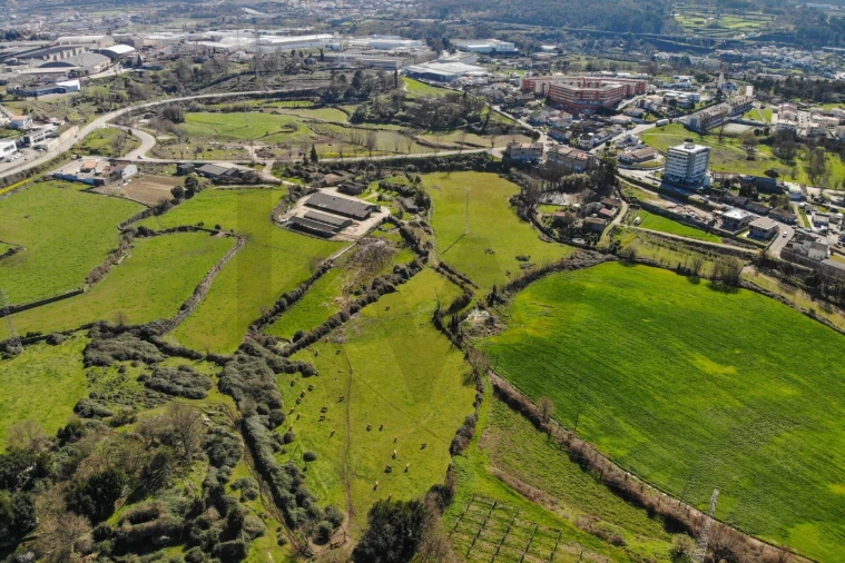 Terreno para Venda em Gondar Foto 14