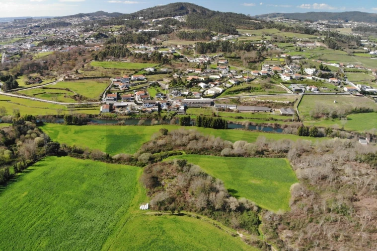 Terreno para Venda em Gondar Foto 57