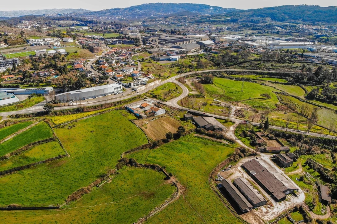 Terreno para Venda em Gondar Foto 59
